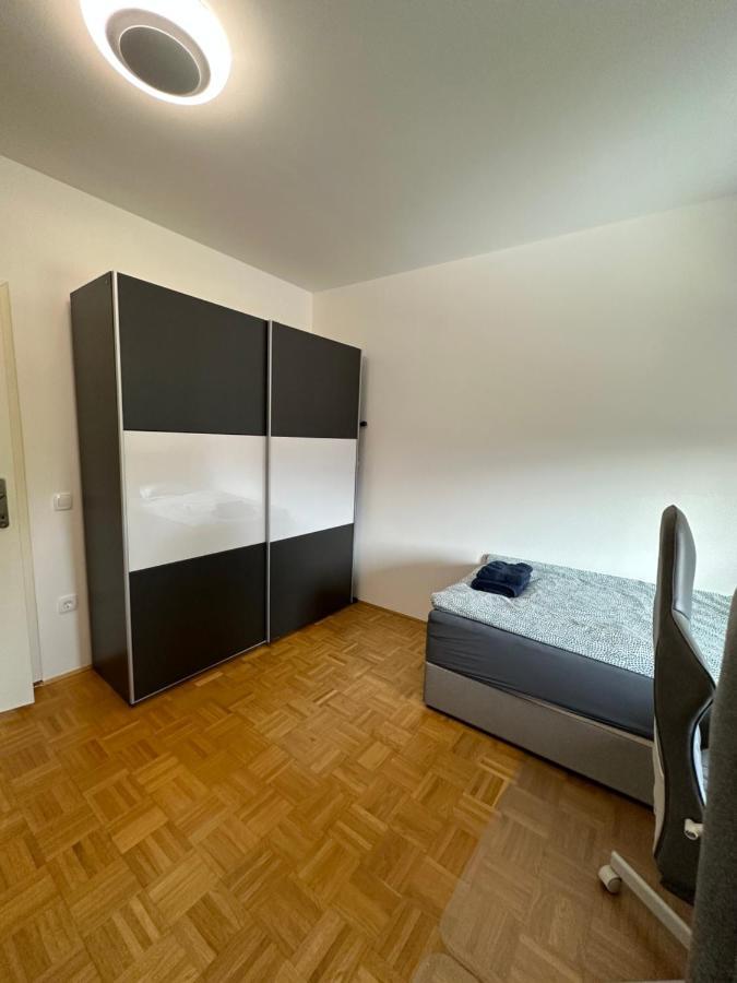 Granny'S Vintage Chic Apartment Maribor Bagian luar foto