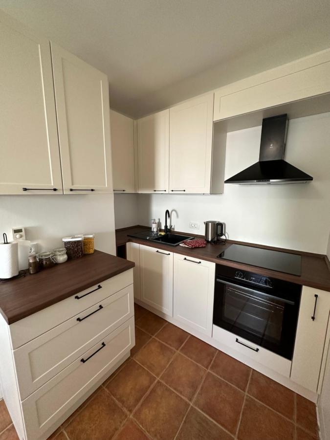 Granny'S Vintage Chic Apartment Maribor Bagian luar foto