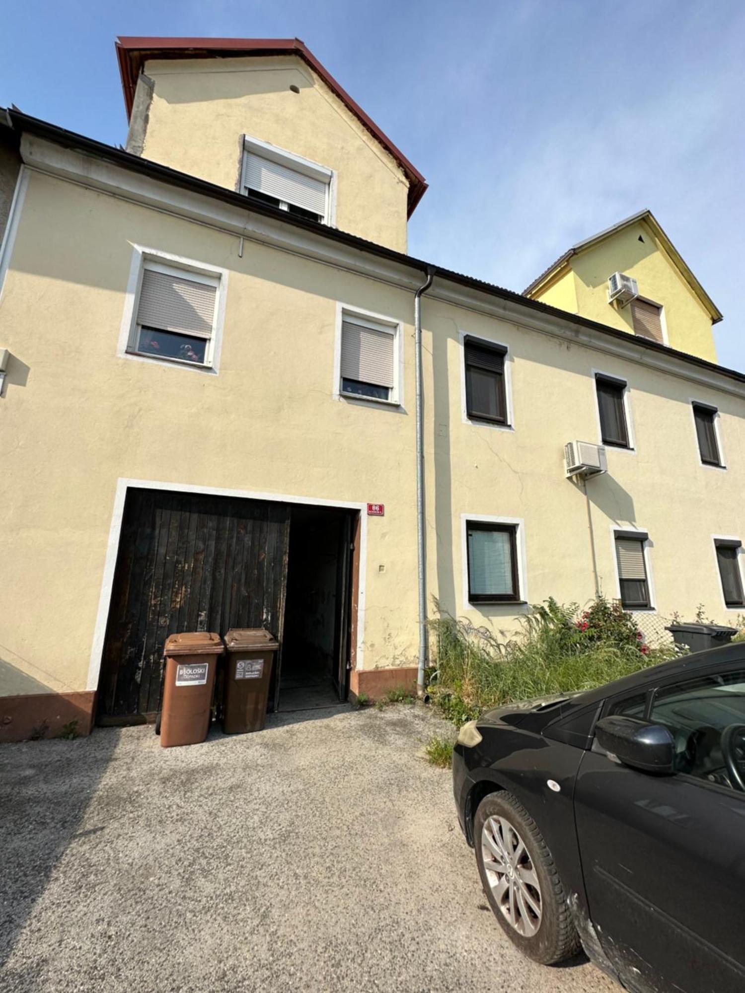 Granny'S Vintage Chic Apartment Maribor Bagian luar foto